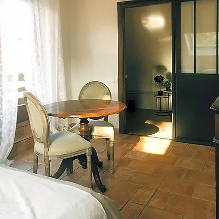 La Maison D'ange Nocleg ze śniadaniem 3*