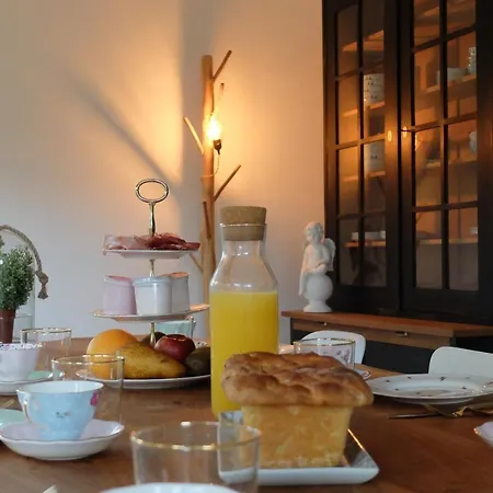 La Maison D'ange Bed & Breakfast 3*